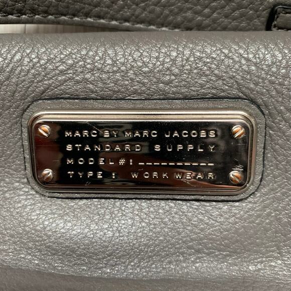 Marc by Marc Jacobs Pebbled Grey Crossbody - Picture 2 of 10